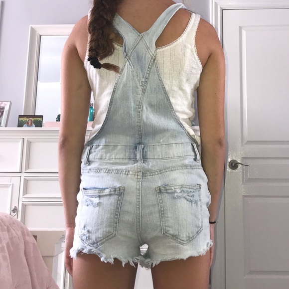 light wash denim shorts overalls - Picture 6 of 6